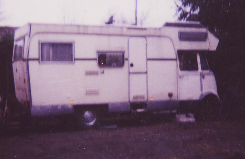 L 319 B mit Camping extension