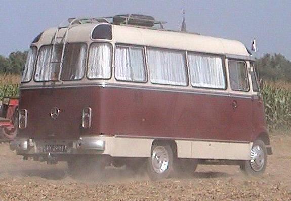 exclusiver Kleinbus auf Basis des L 319 D von holl&auml;ndischer Firma